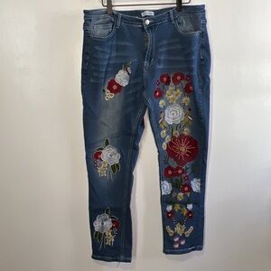 Misslook Embroidered Floral Straight Leg Jeans